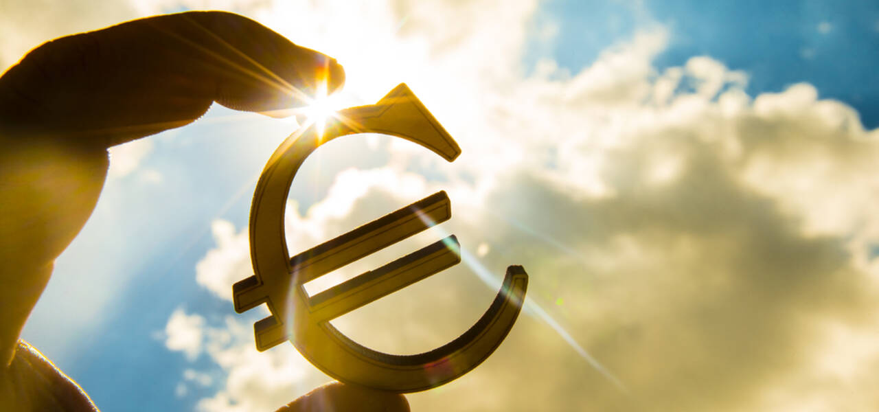 Kebijakan Moneter ECB Membuat Mata Uang Euro Terpuruk